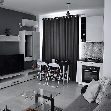 Etalon Airport Apartments Otopeni Eksteriør bilde